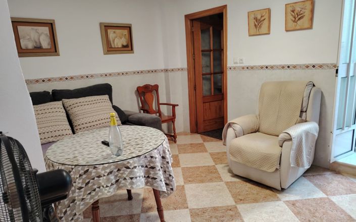 Image No.9-4 Bed House for sale