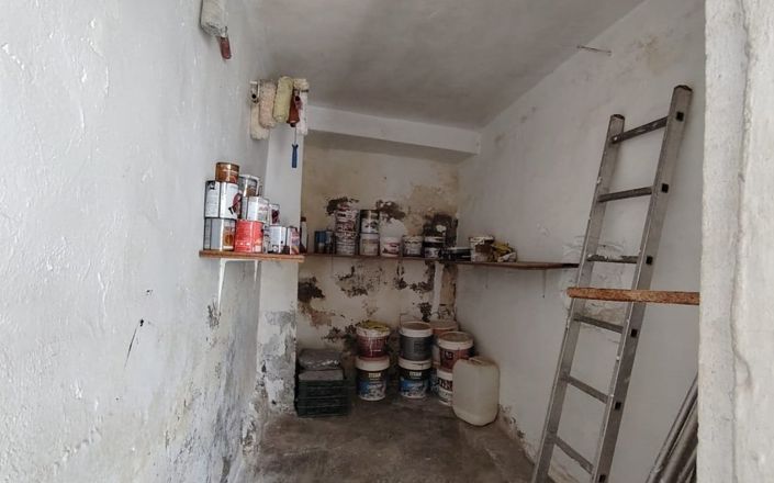 Image No.18-4 Bed House for sale