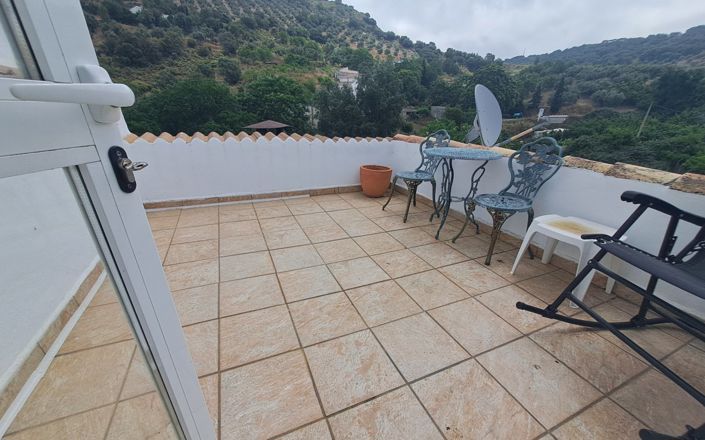 Image No.19-3 Bed House for sale