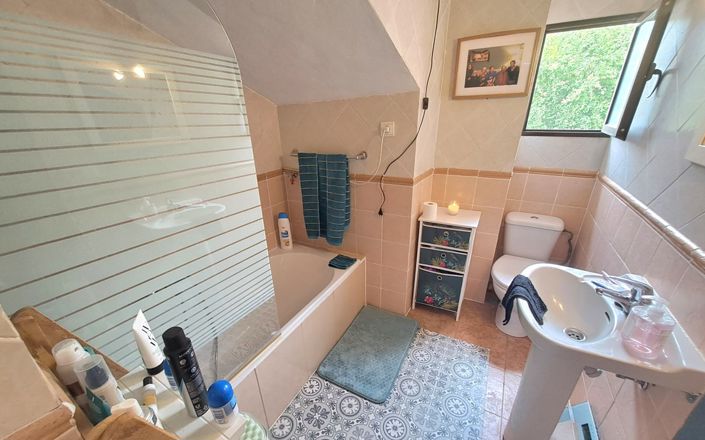 Image No.25-3 Bed House for sale