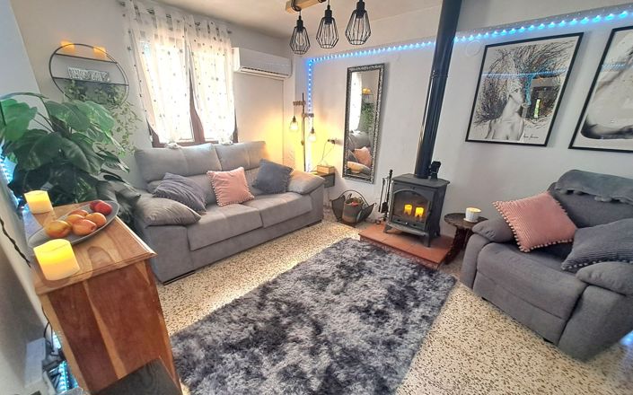 Image No.7-3 Bed House for sale