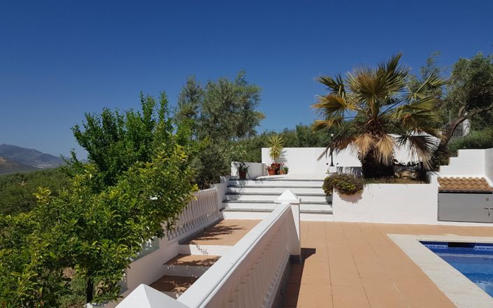 Image No.11-3 Bed House for sale