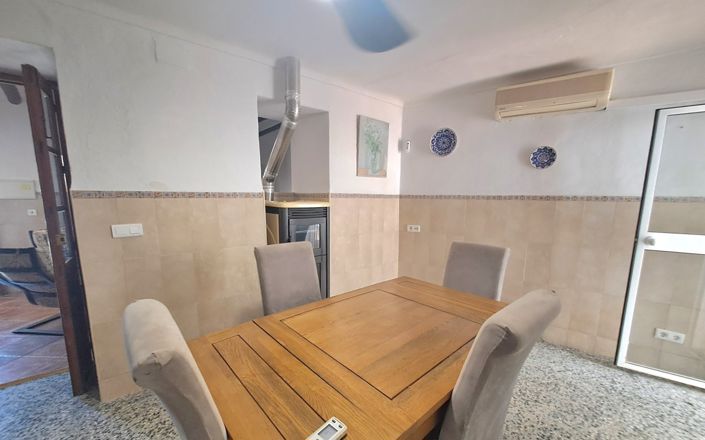 Image No.9-3 Bed House for sale