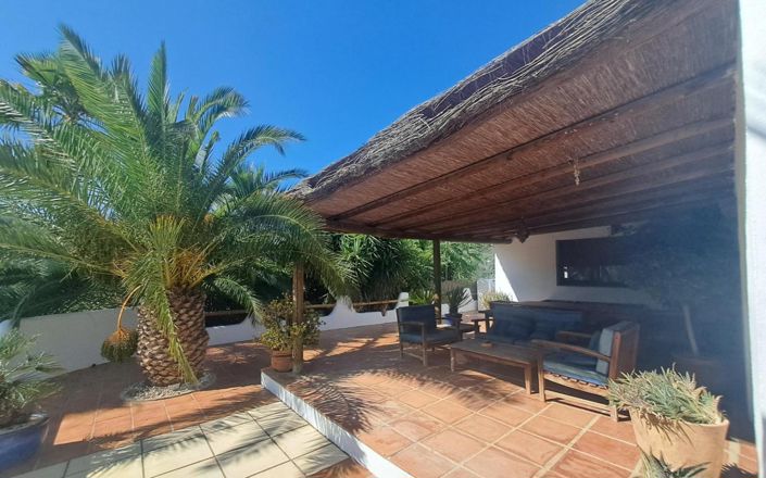 Image No.20-4 Bed House for sale