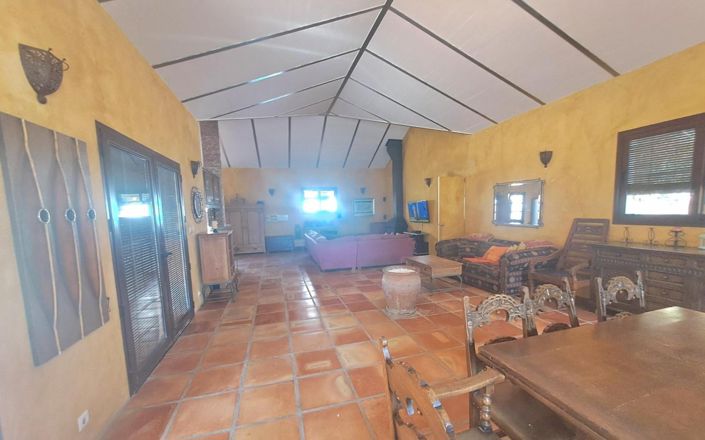 Image No.22-4 Bed House for sale