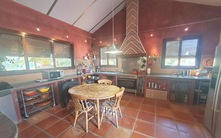 Image No.31-4 Bed House for sale