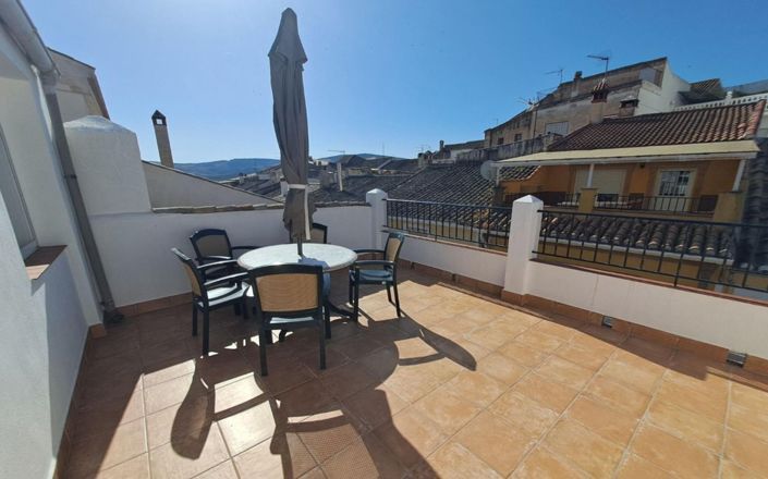 Image No.53-6 Bed House for sale