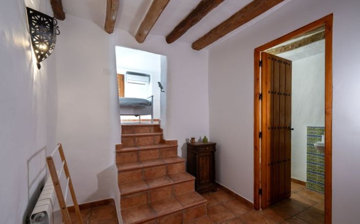 Image No.15-4 Bed House for sale