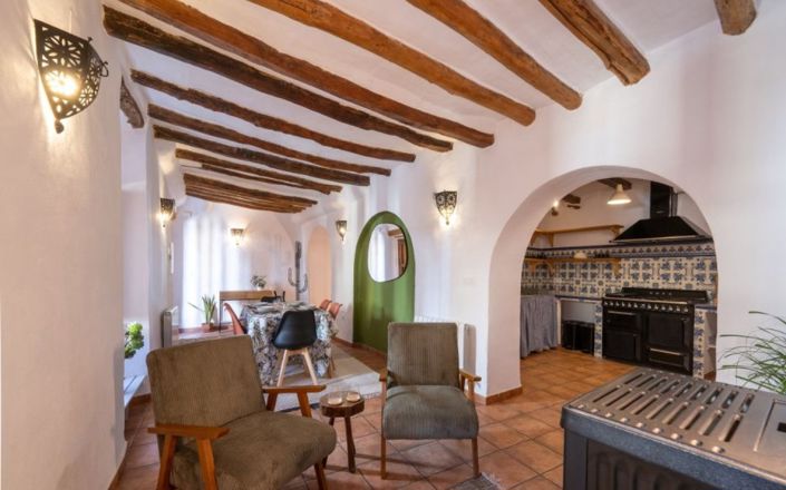 Image No.3-4 Bed House for sale