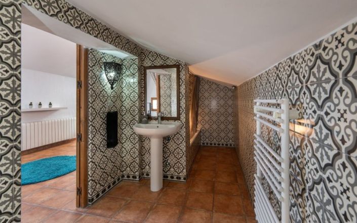 Image No.30-4 Bed House for sale