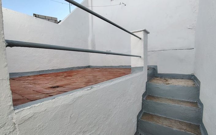 Image No.12-3 Bed House for sale