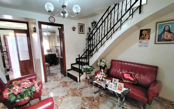 Image No.15-3 Bed House for sale