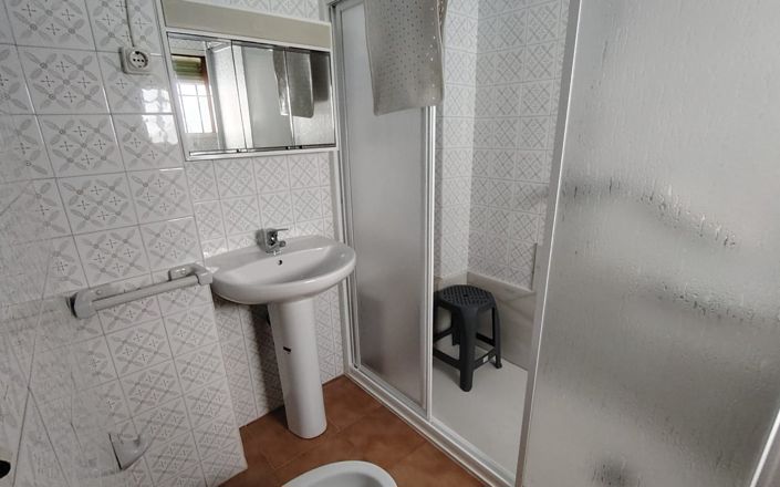 Image No.18-3 Bed House for sale