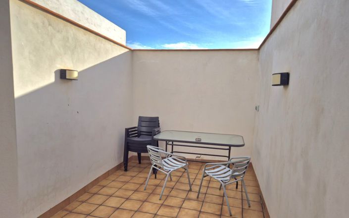 Image No.1-3 Bed House for sale