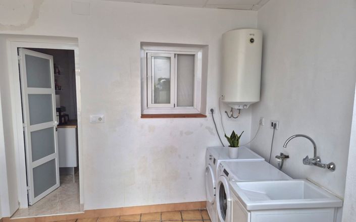 Image No.12-3 Bed House for sale