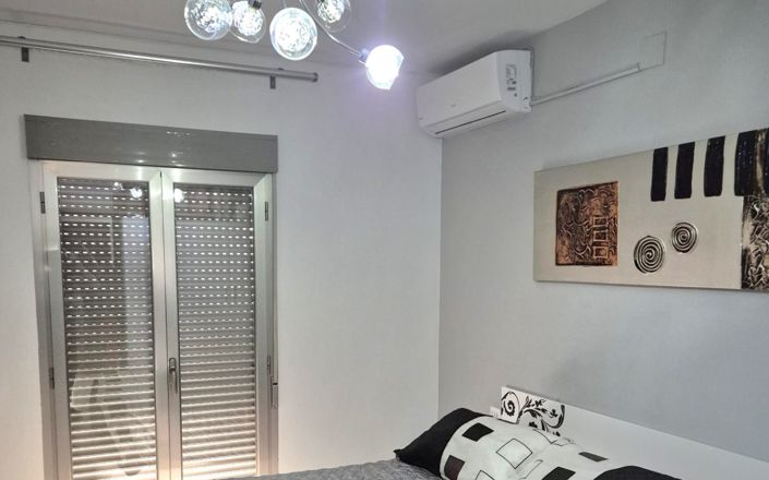 Image No.20-3 Bed House for sale