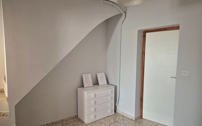 Image No.24-3 Bed House for sale