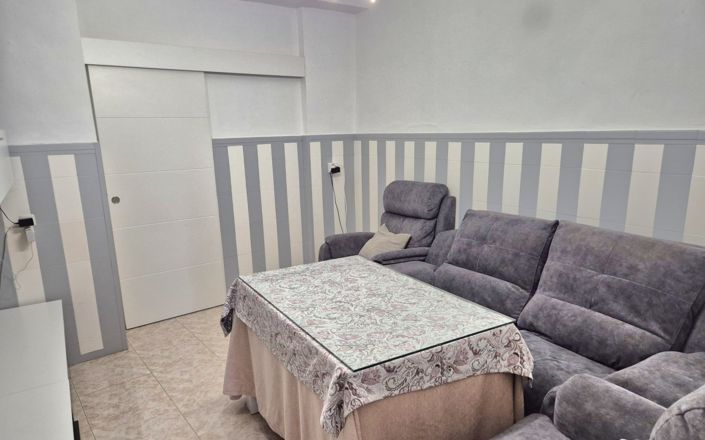 Image No.3-3 Bed House for sale