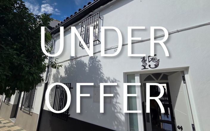 Image No.1-5 Bed House for sale