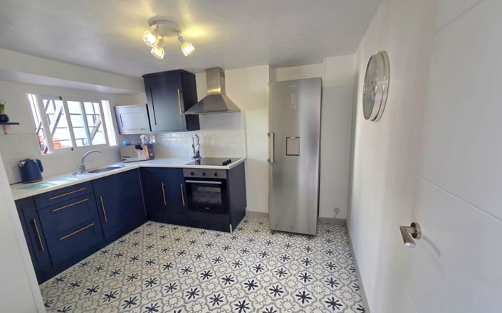 Image No.12-5 Bed House for sale