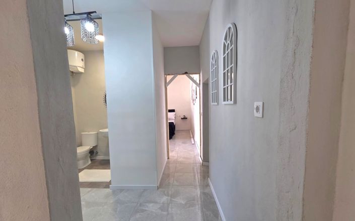 Image No.37-5 Bed House for sale