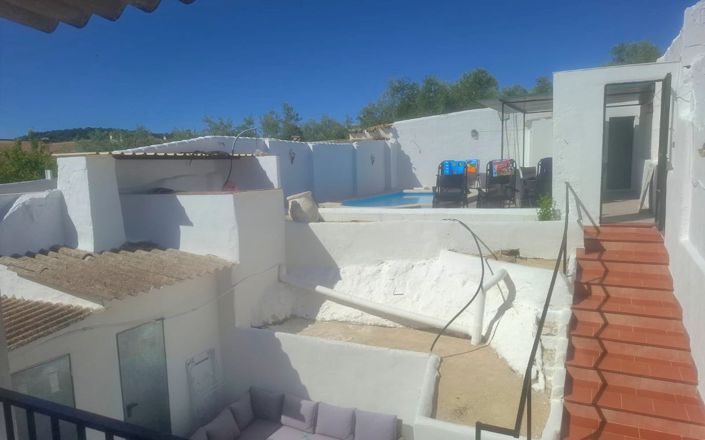 Image No.44-5 Bed House for sale