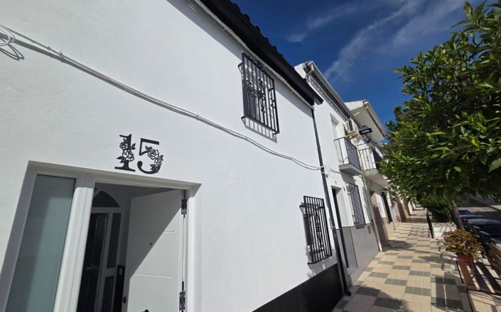 Image No.45-5 Bed House for sale