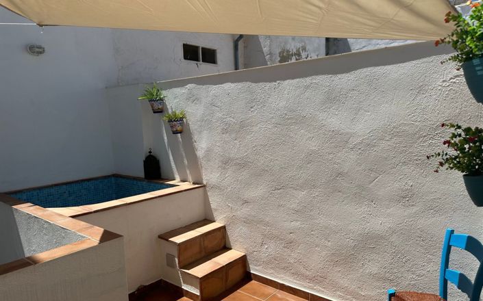 Image No.10-3 Bed House for sale