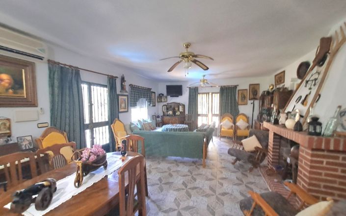 Image No.19-2 Bed House for sale