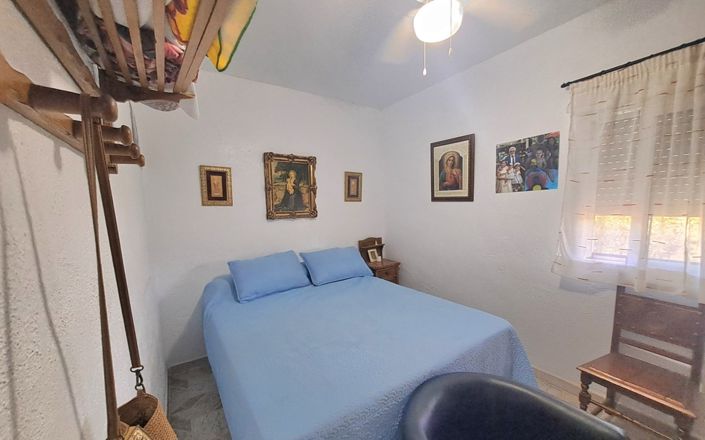 Image No.27-2 Bed House for sale