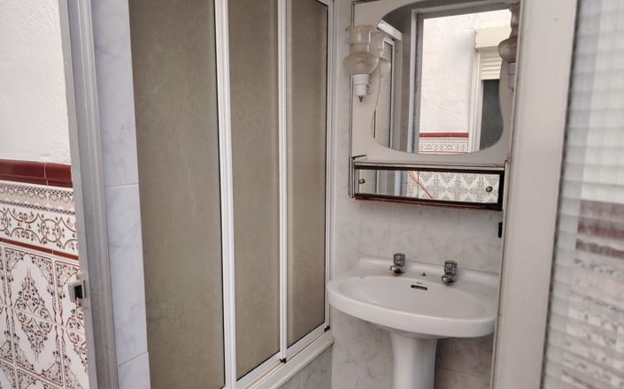 Image No.12-4 Bed House for sale