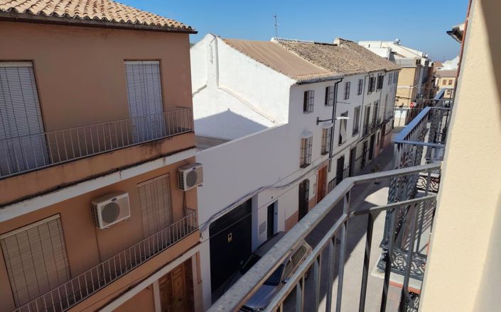 Image No.16-4 Bed House for sale