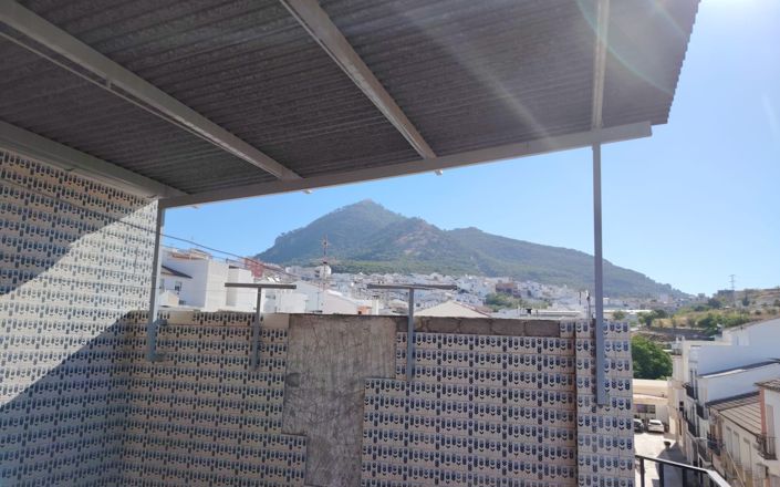 Image No.24-4 Bed House for sale