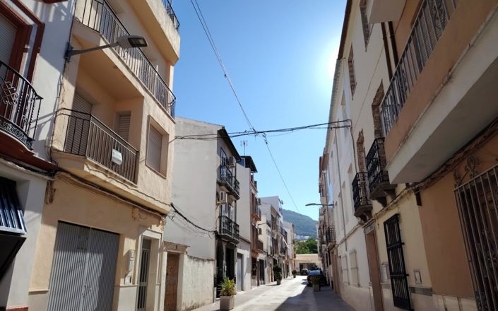 Image No.26-4 Bed House for sale