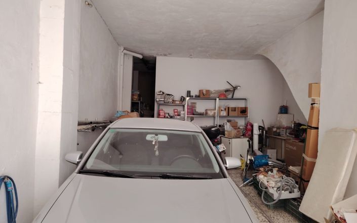 Image No.27-4 Bed House for sale