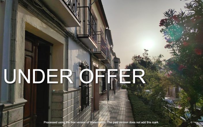 Image No.1-4 Bed House for sale