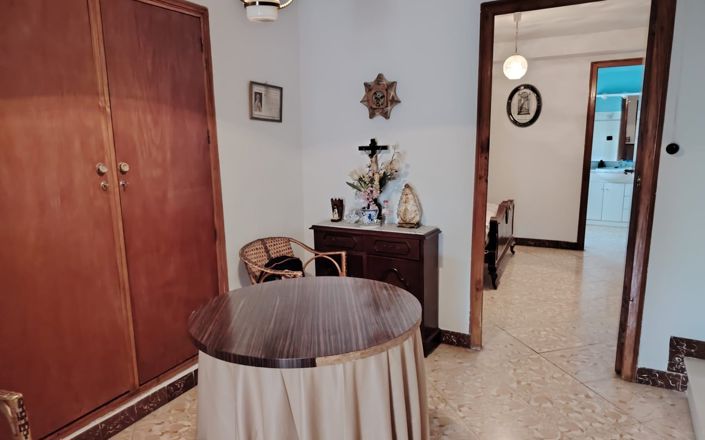 Image No.22-4 Bed House for sale