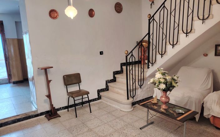 Image No.3-4 Bed House for sale