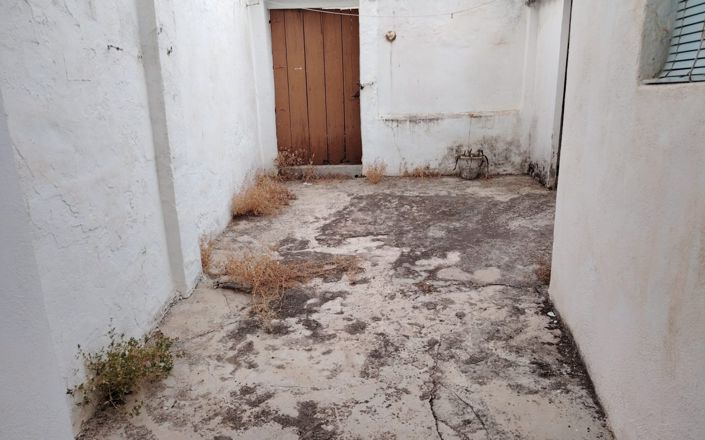 Image No.9-4 Bed House for sale