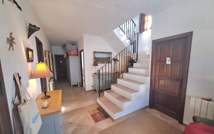 Image No.10-7 Bed House for sale