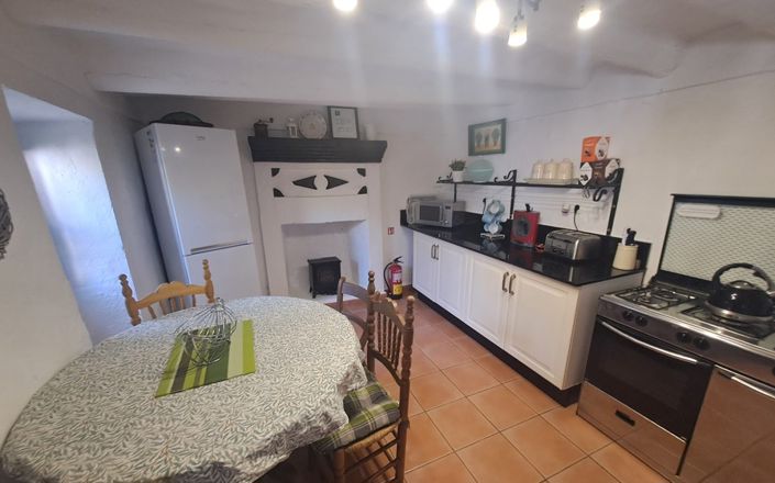 Image No.103-7 Bed House for sale