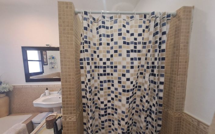 Image No.28-7 Bed House for sale