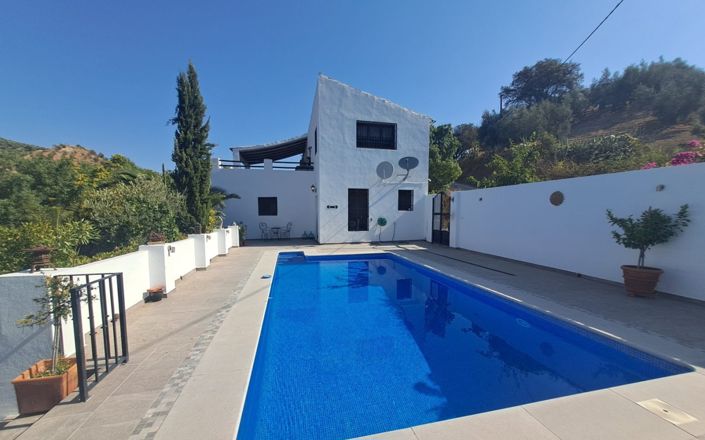 Image No.6-7 Bed House for sale