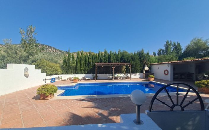 Image No.65-7 Bed House for sale