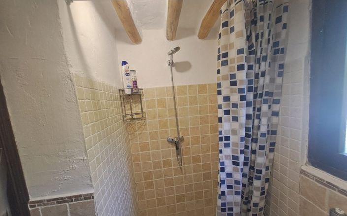 Image No.95-7 Bed House for sale