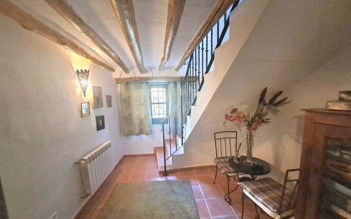 Image No.96-7 Bed House for sale