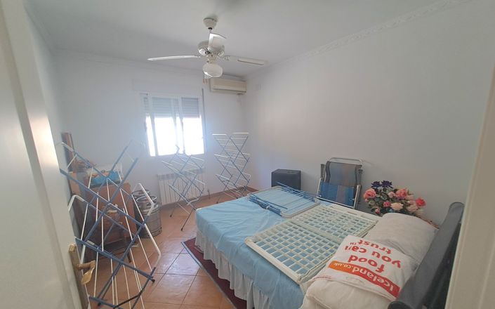 Image No.30-5 Bed House for sale