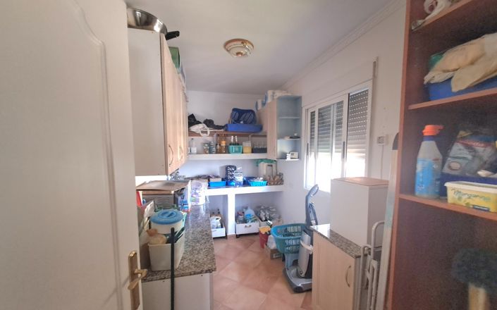 Image No.32-5 Bed House for sale