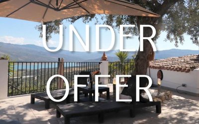 6 Bed House for sale