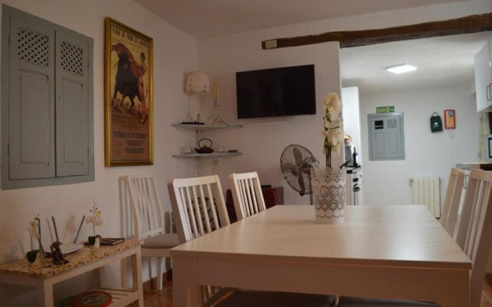 Image No.24-6 Bed House for sale